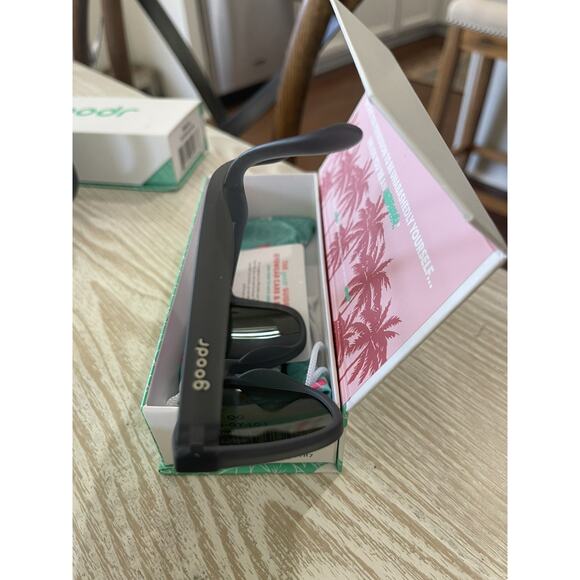 New Goodr Sunglasses SILVERBACK SQUAT MOBILITY BEST SELLER Polarized Blue Women - Picture 3 of 7